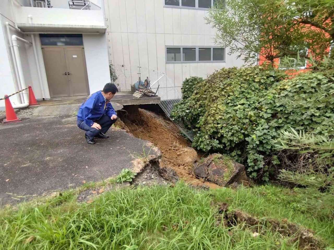 Japonya’da etkili olan Dujuan Tayfunu’nda ölü sayısı 9’a yükseldi, 4 kişi kayıp