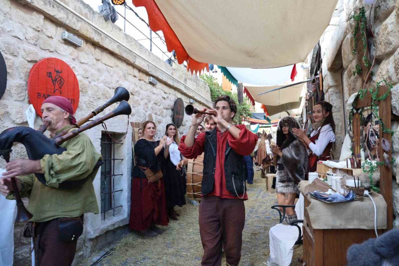 Kapadokya’da Orta Çağ Panayırı renkli görüntülere sahne oldu