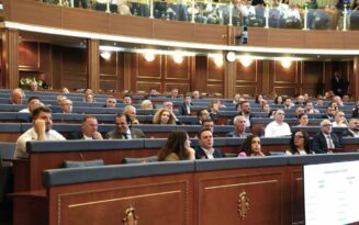 Kosova’da meclis başkanı yeniden Albulena Haxhiu oldu