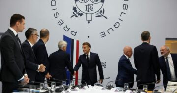 Macron: “Rusya’nın Avrupalılara ve Fransa’ya yönelik hibrit tehdidi yoğunlaştı”