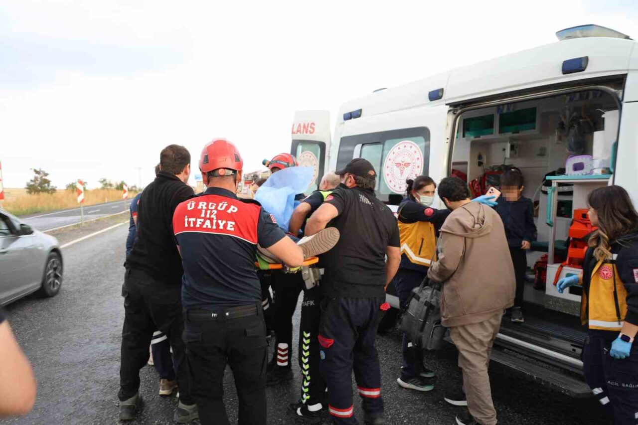 Nevşehir’de otomobil önünde seyreden araca çarptı: 6 yaralı