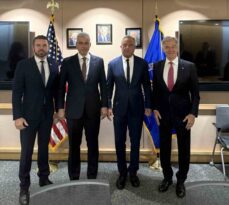 Sağlık Bakanı Memişoğlu, ABD’li mevkidaşı Kennedy Jr. ile görüştü