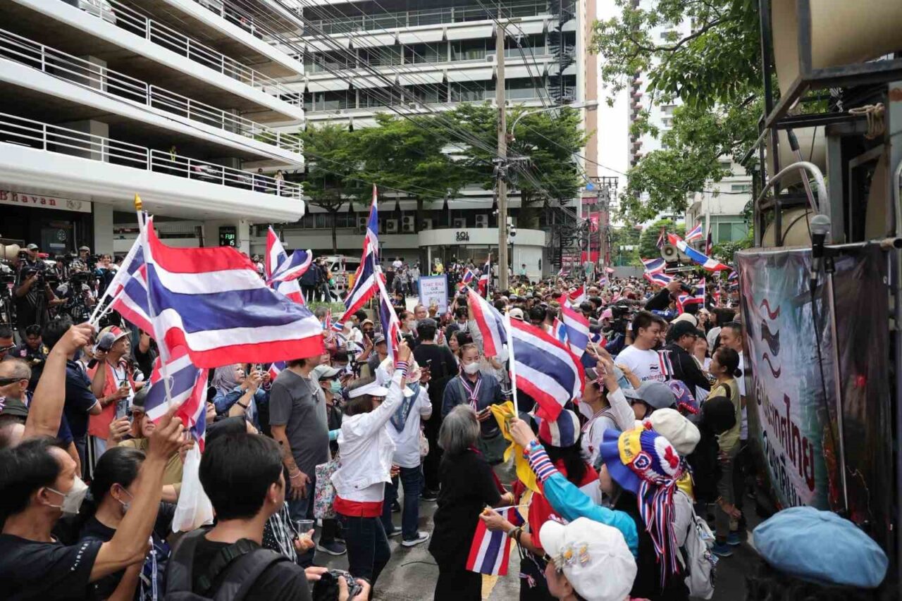 Tayland’da İsrail Büyükelçiliği önünde protesto düzenlendi