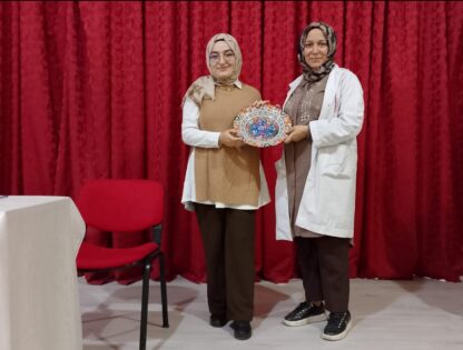 YAZAR HATİCE KARABAKLA ÖĞRENCİLERLE BULUŞTU