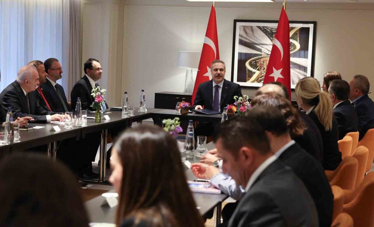 Bakan Fidan, STK temsilcileriyle bir araya geldi