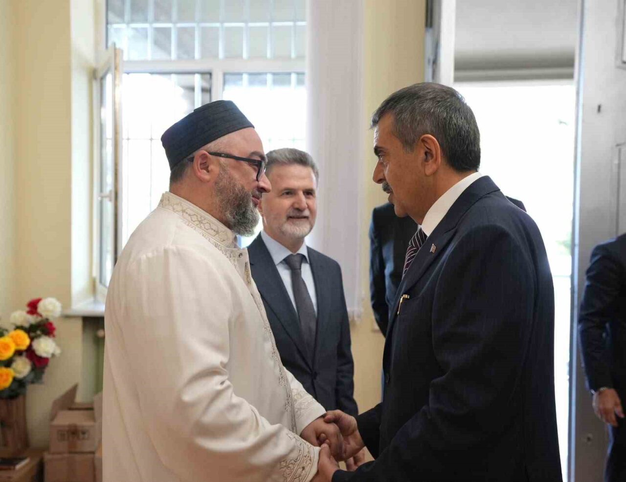 Bakan Tekin, Tiflis’te Gürcistan Müslümanları İdaresi’ni ziyaret etti