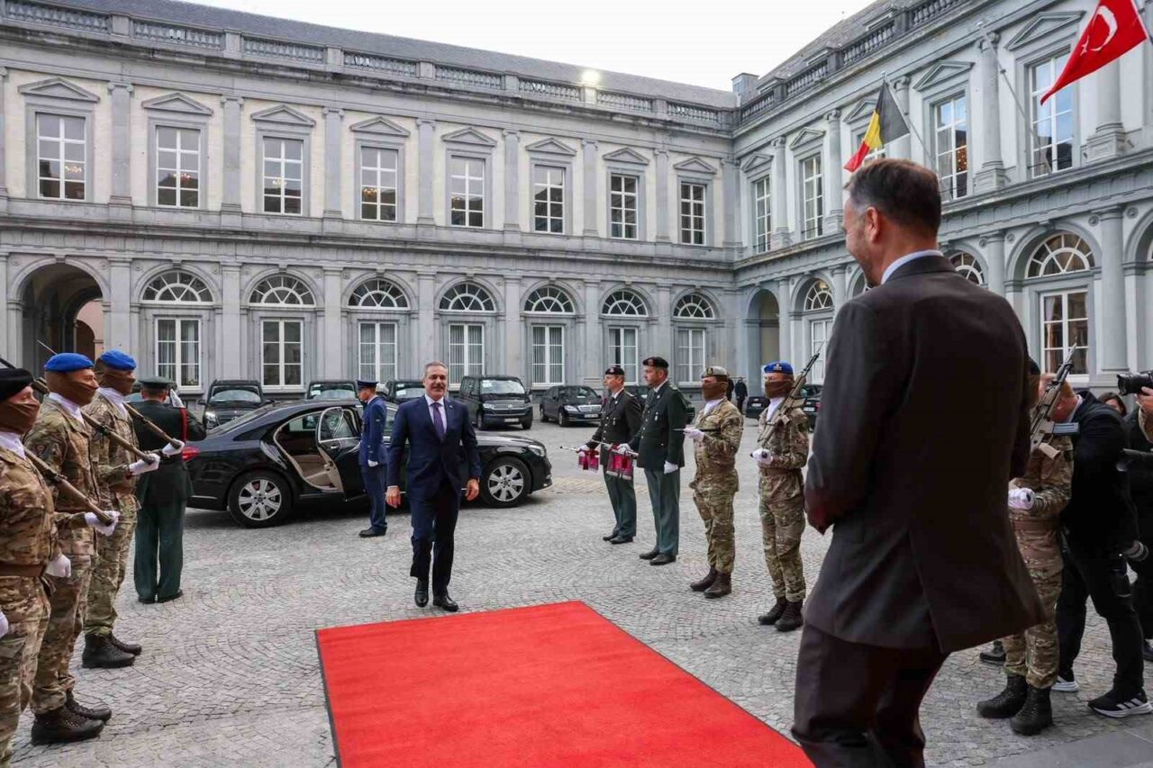 Fidan, Çiftçi ve Gürlek Türkiye-Belçika Dışişleri, Adalet ve İçişleri Bakanları Dördüncü Toplantısı aile fotoğrafına katıldı