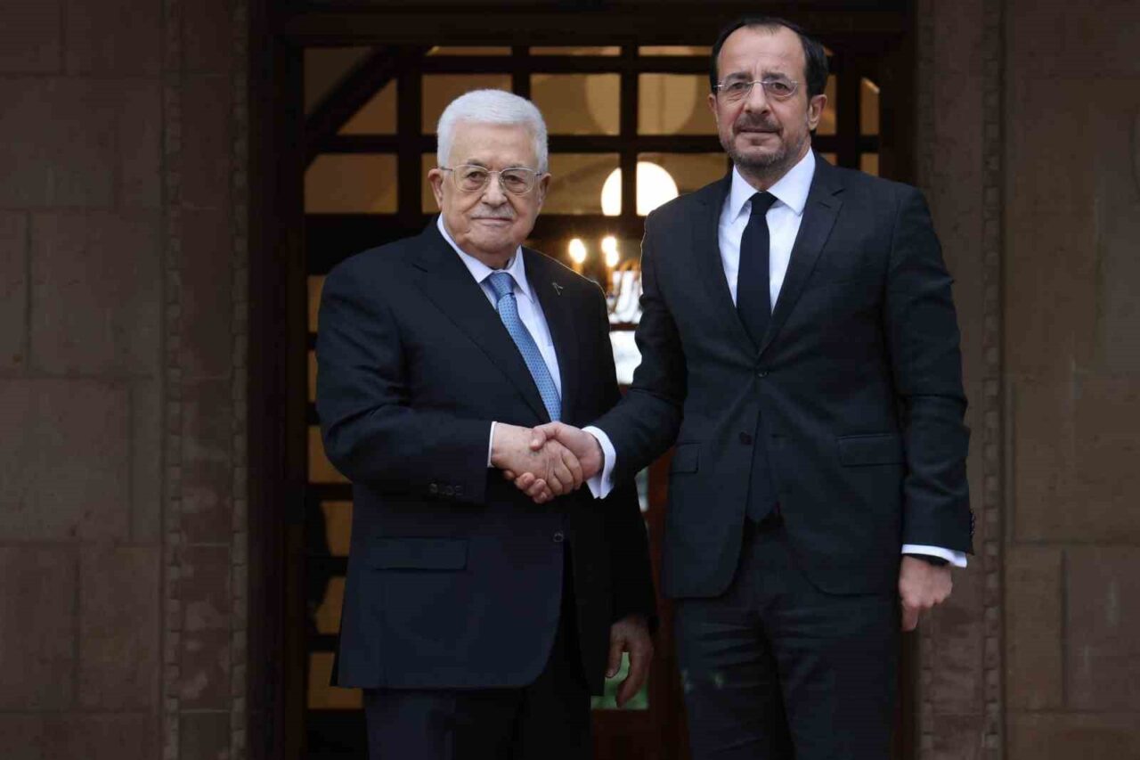 Filistin Devlet Başkanı Abbas: “Yeni bir İsrail hükümetinin kurulmasının ardından diyaloğa başlayabileceğimizi umuyoruz”