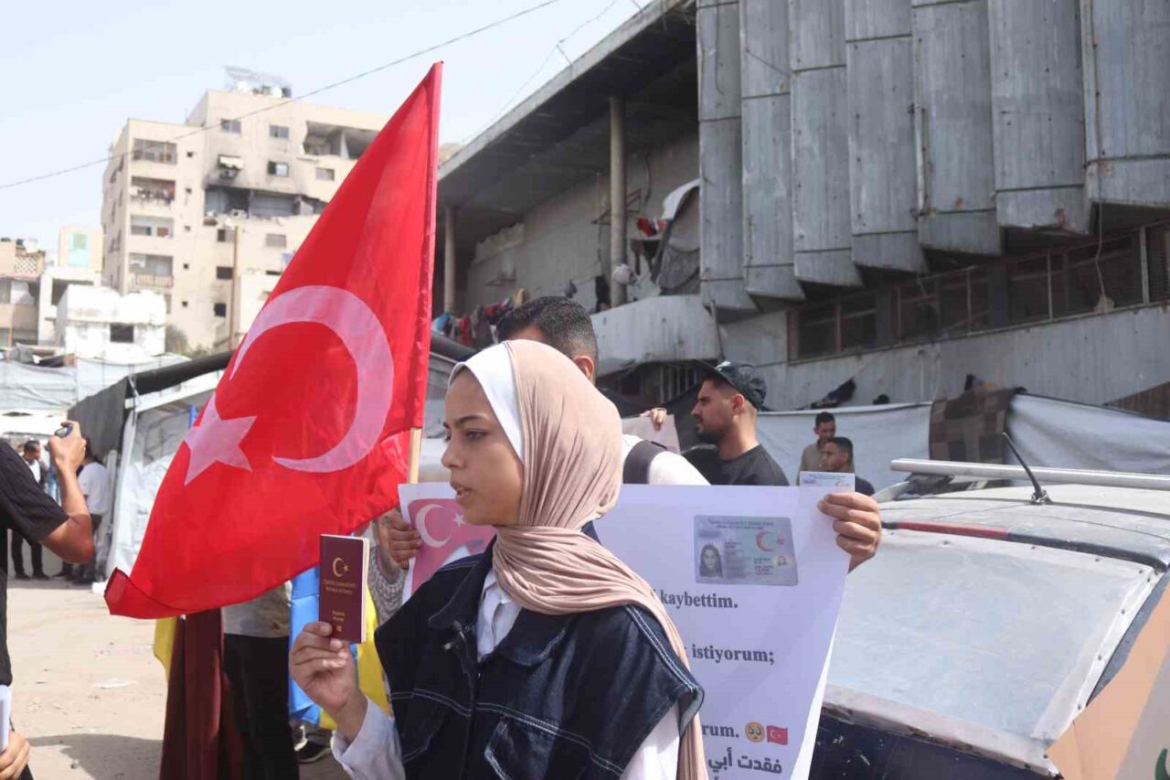 Gazze’deki Türk vatandaşlarından Türkiye’ye tahliye çağrısı