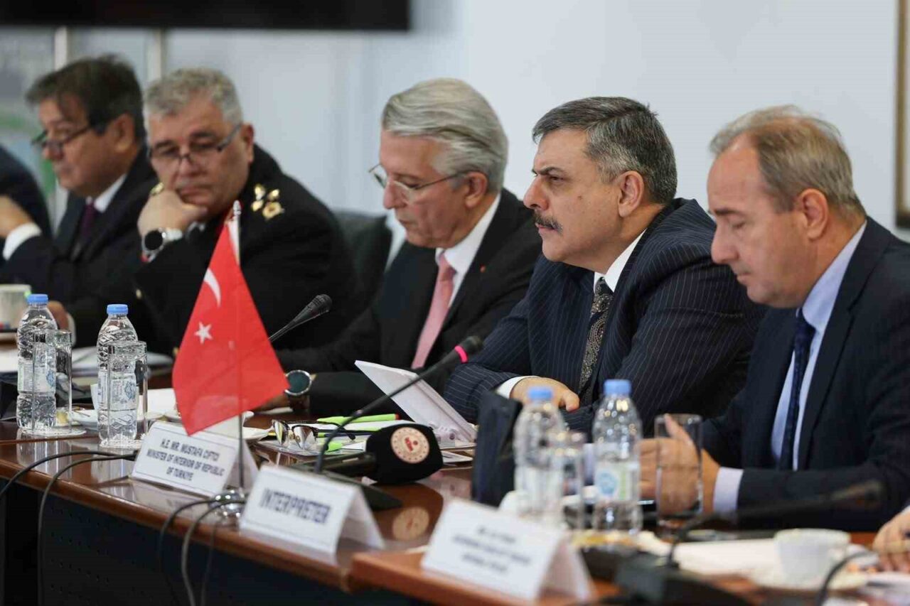 İçişleri Bakanı Çiftçi: “Yunanistan’dan 60 kişinin iadesini hızlandırmasını istedik”