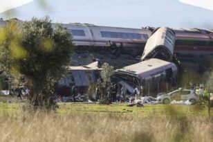 İspanya’daki tren kazasında ölü sayısı 30’a yükseldi
