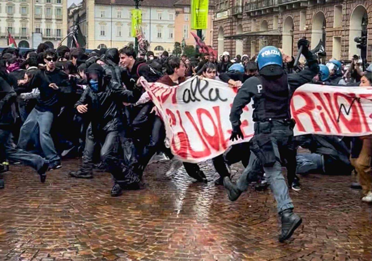 İtalya protestolarında 271 kişiye gözaltı