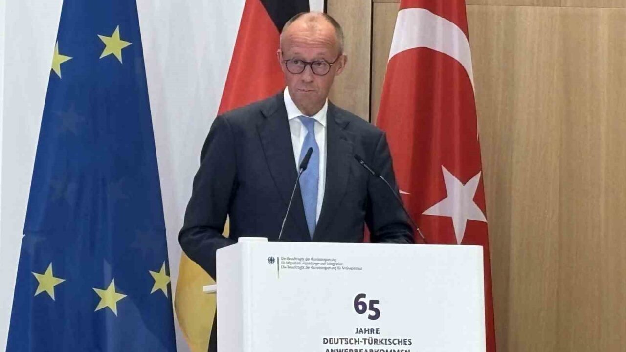 Merz: “Türkler, olağanüstü çalışkanlıklarıyla bugün içinde bulunduğumuz refahın altyapısını oluşturdular”