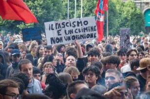 Milano’da protestocular polisle çatıştı