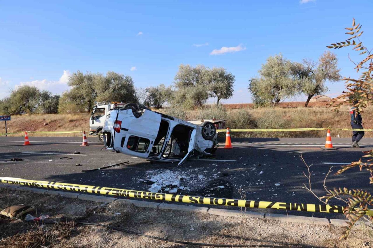 Nevşehir’de refüje çarpan araç takla attı: 1 ölü, 2 yaralı