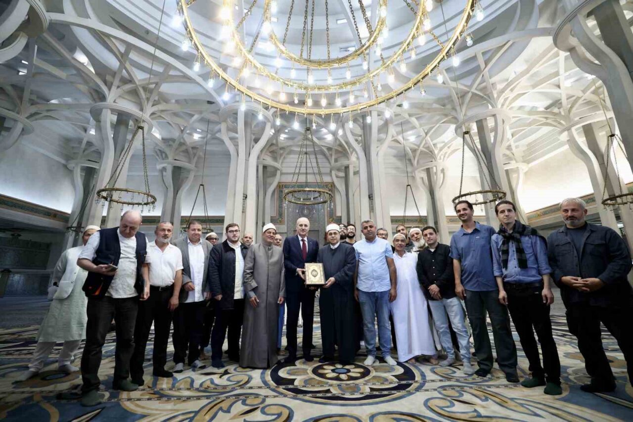 TBMM Başkanı Kurtulmuş, Roma İslam Merkezi’ni ziyaret etti