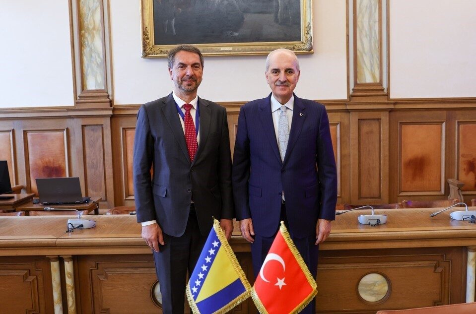 TBMM Başkanı Kurtulmuş, Roma’da Bosna Hersek Temsilciler Meclisi Başkan Yardımcısı Çavara ile görüştü