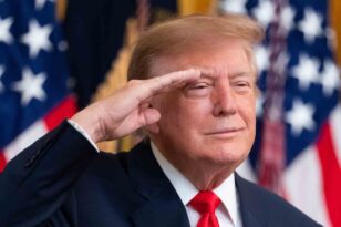 Trump: “Putin’le görüştüm, Rusya piyasaya derhal 300 bin ton dizel akaryakıt tedarik edecek”